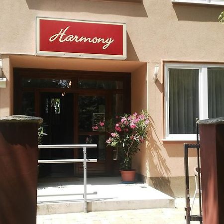 Harmony Panzio Bed & Breakfast Hajduszoboszlo Ngoại thất bức ảnh