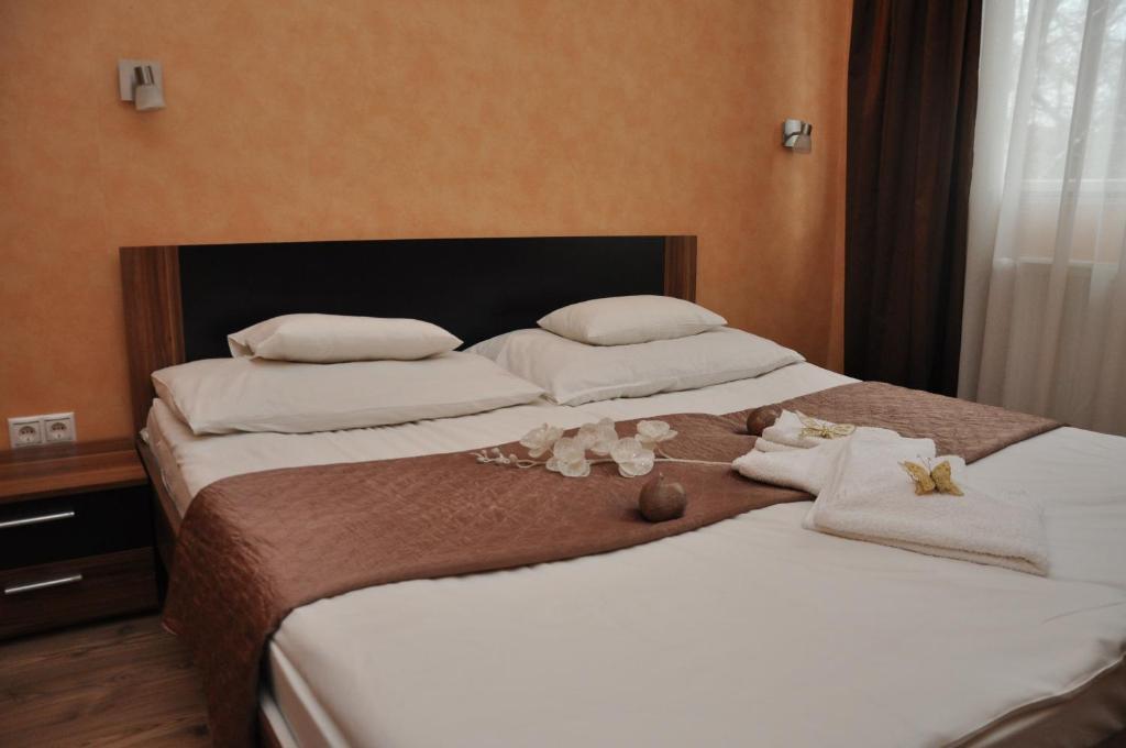 Harmony Panzio Bed & Breakfast Hajduszoboszlo Phòng bức ảnh