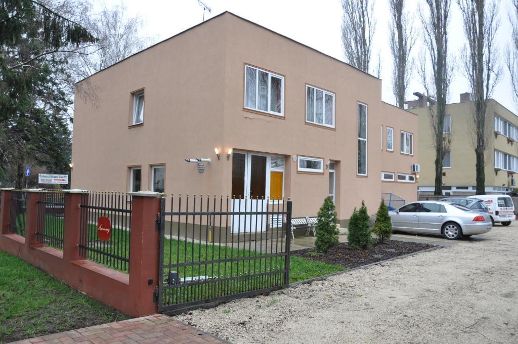Harmony Panzio Bed & Breakfast Hajduszoboszlo Ngoại thất bức ảnh